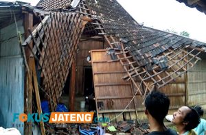 puting beliung landa sragen