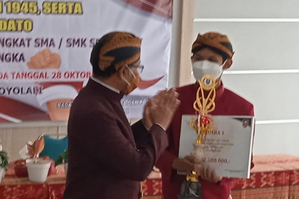 pembacaan teks Pancasila